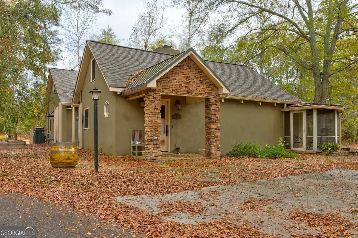 2814 Highway 16 E, Sharpsburg, GA 30277 - #1