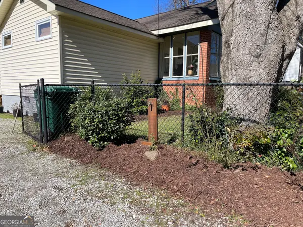 200 S Jackson Street, Hartwell, GA 30643