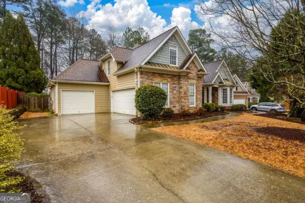 284 Graymist Path, Loganville, GA 30052