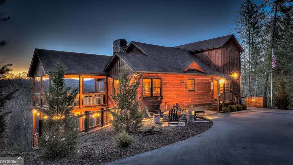 6 Pontoosuc Drive, Mineral Bluff, GA 30559