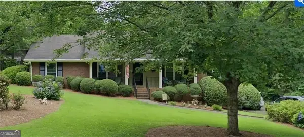 1125 Crest Brook Lane, Roswell, GA 30075