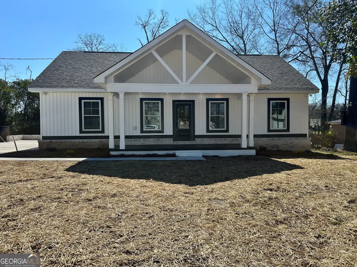 130 W Hall Street, Milledgeville, GA 31061 - #1