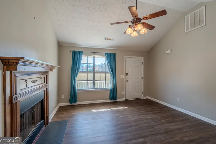 32 Chelsea Lane, Grantville, GA 30220 - #3