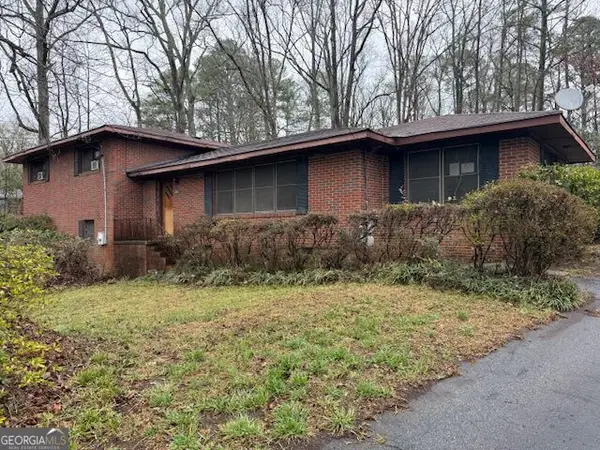 6896 Florence Dr, Lithia Springs, GA 30122