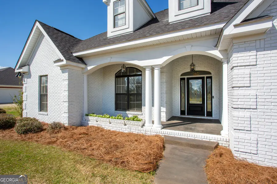 207 Pebble Beach Dr, Eufaula, AL 36027 - #2