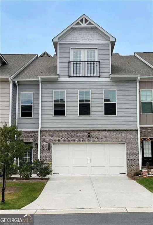 2020 Manor Pointe Drive, Drive #19, Cumming, GA 30041