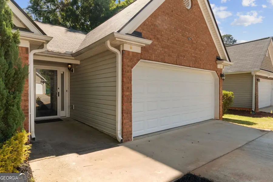 2869 Hillvale Cove Drive, Lithonia, GA 30058 - #3