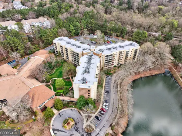 1800 Clairmont Lake #A227, Decatur, GA 30033