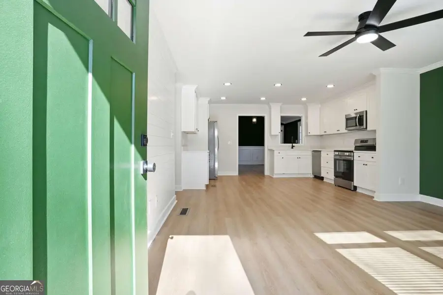 127 Perry Street, Loganville, GA 30052 - #3