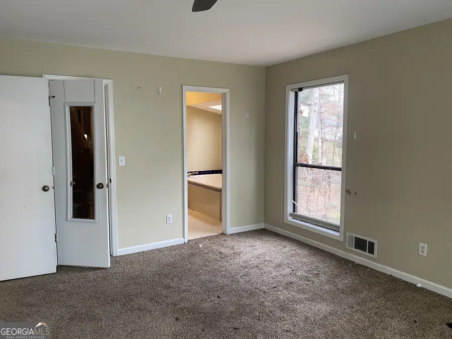 3958 Cotswold Drive Sw, Lilburn, GA 30047 - #3