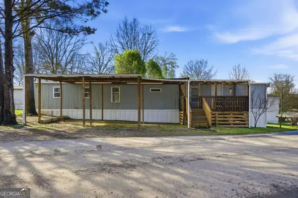 5973 Lights Ferry Road, Flowery Branch, GA 30542