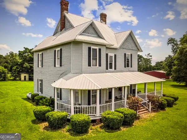 128 College Street Ne, Parrott, GA 39877