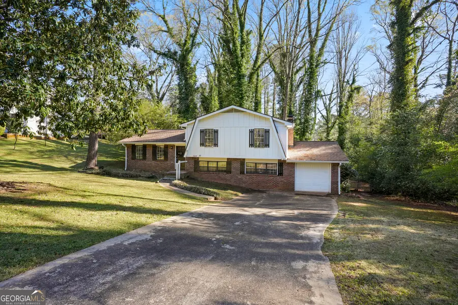 5809 Oakleaf Way, Stone Mountain, GA 30087 - #2