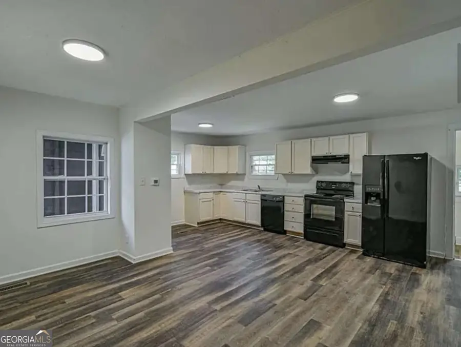 24 E Main Street, Gainesville, GA 30501 - #3