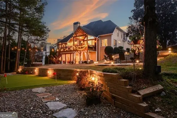 515 Hillcrest View Drive Ne, Suwanee, GA 30024