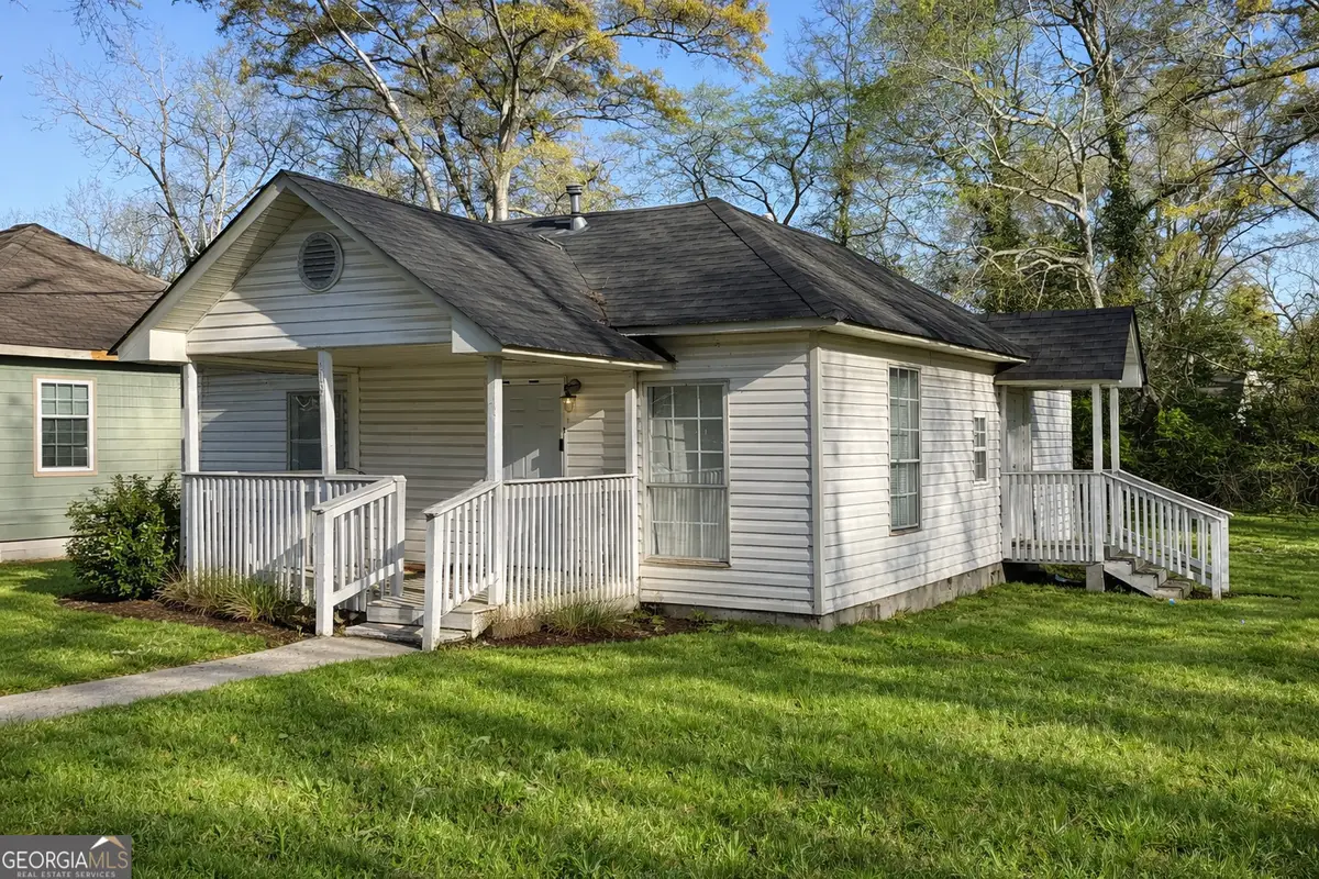 419 E Tinsley Street, Griffin, GA 30223 - #1