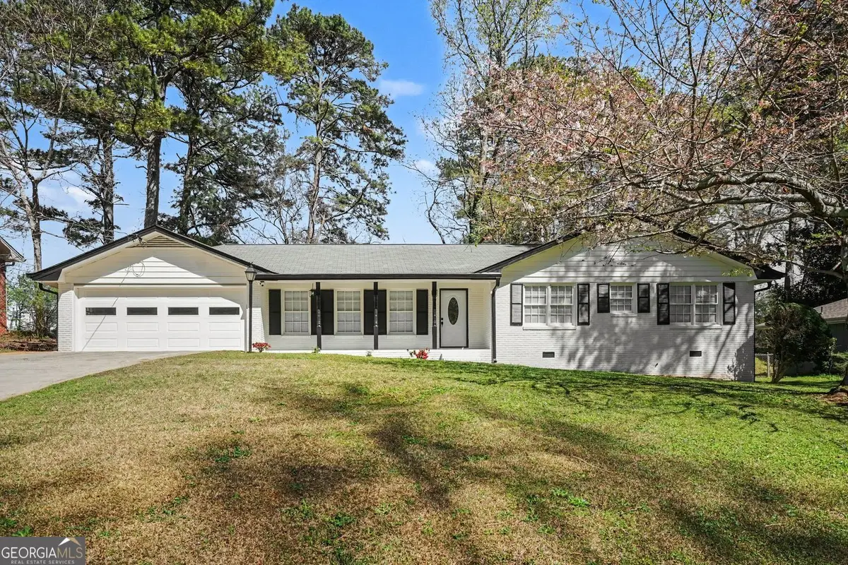 2142 Colonial Oak Way Sw, Stone Mountain, GA 30087 - #1