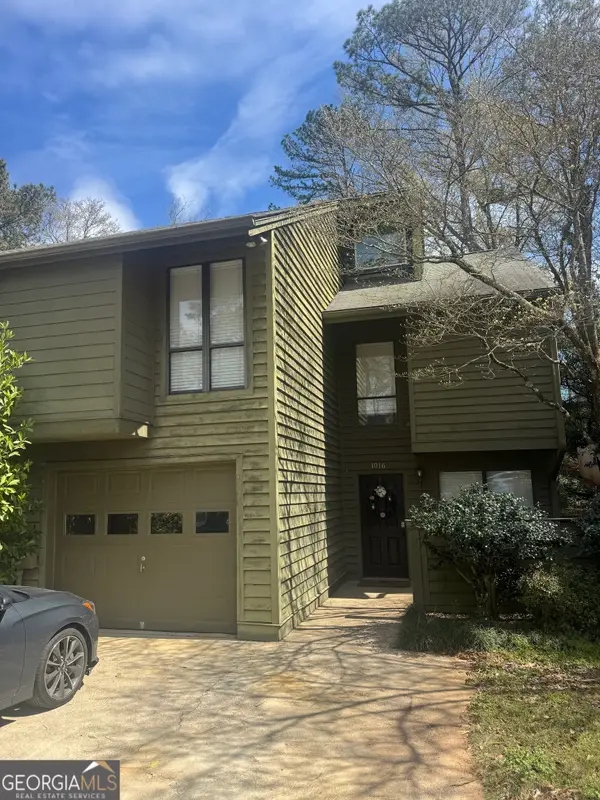 1016 Creatwood Circle, Smyrna, GA 30080