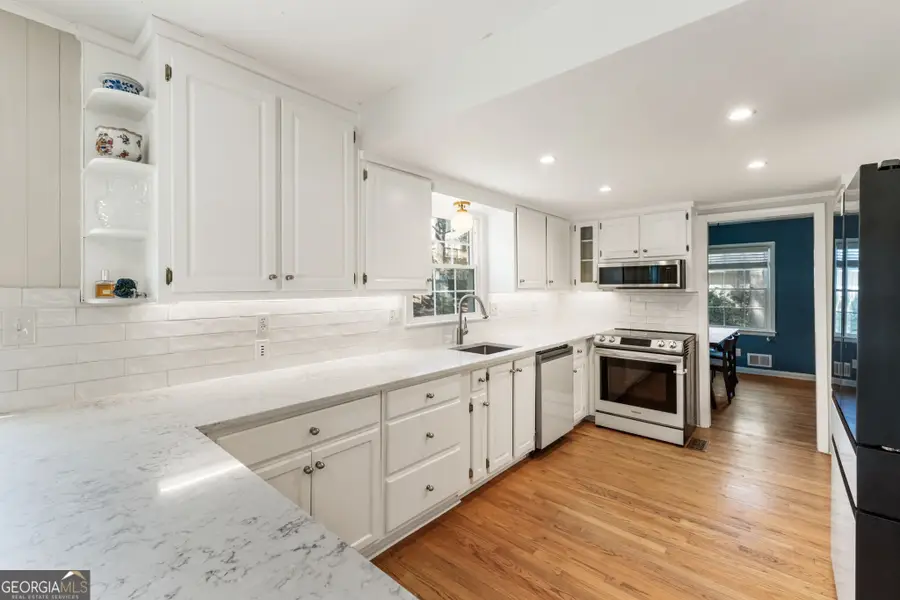 6482 Whispering Trail Ne, Sandy Springs, GA 30328 - #2