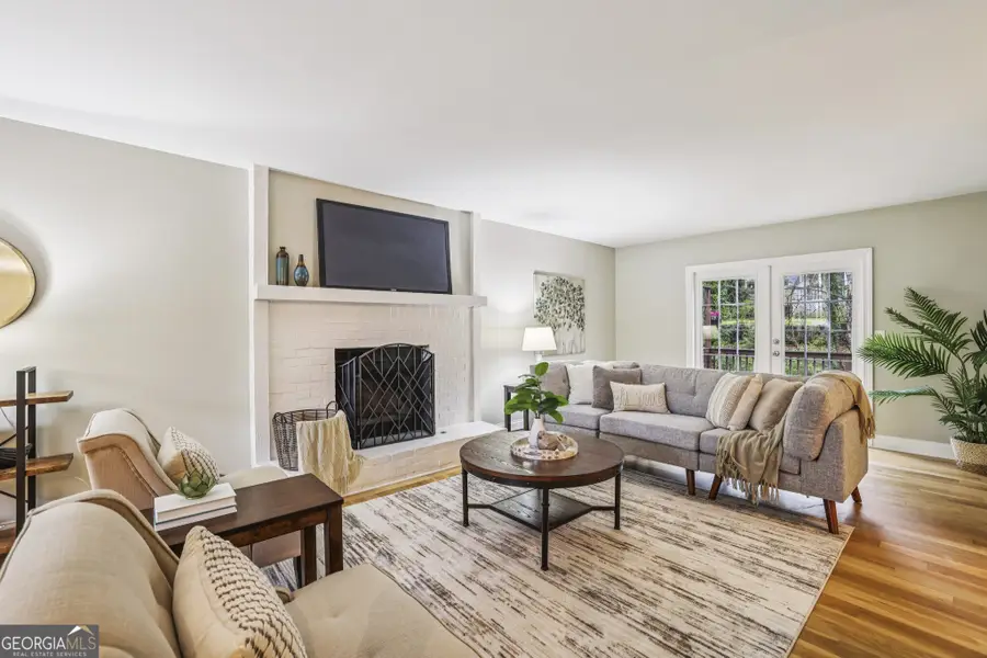 9950 Lake Forest Way, Roswell, GA 30076 - #2