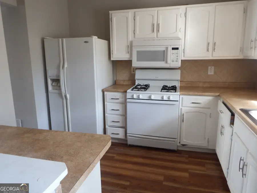 5722 Wells Circle, Stone Mountain, GA 30087 - #2