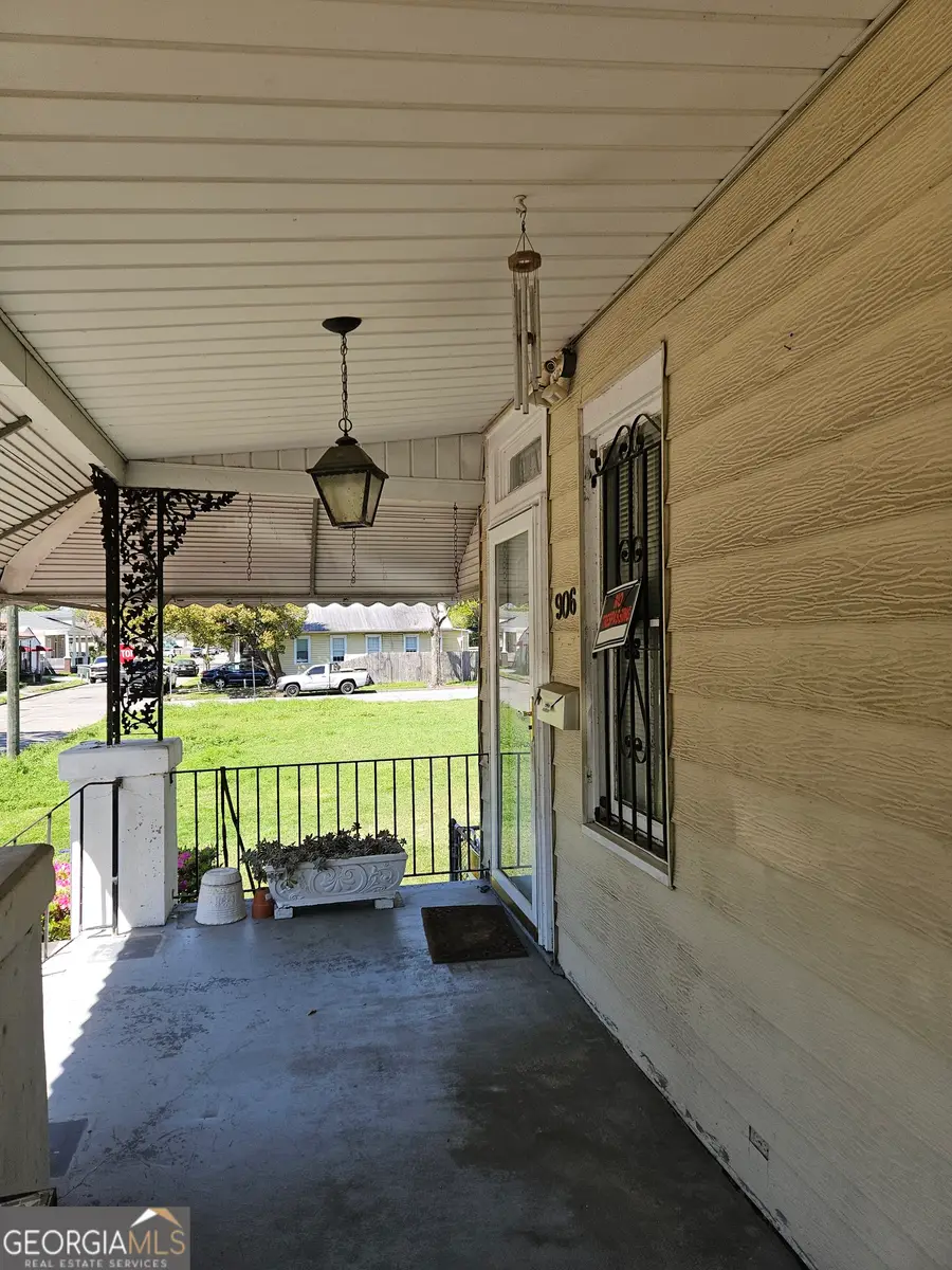 906 E 38th Street, Savannah, GA 31401 - #3