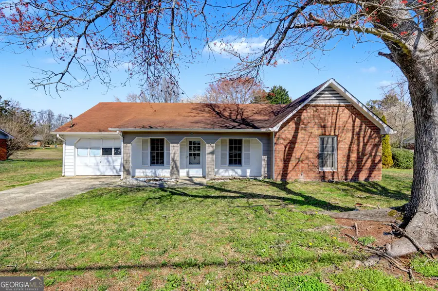 608 S Jeff Davis Drive, Fayetteville, GA 30215 - #2