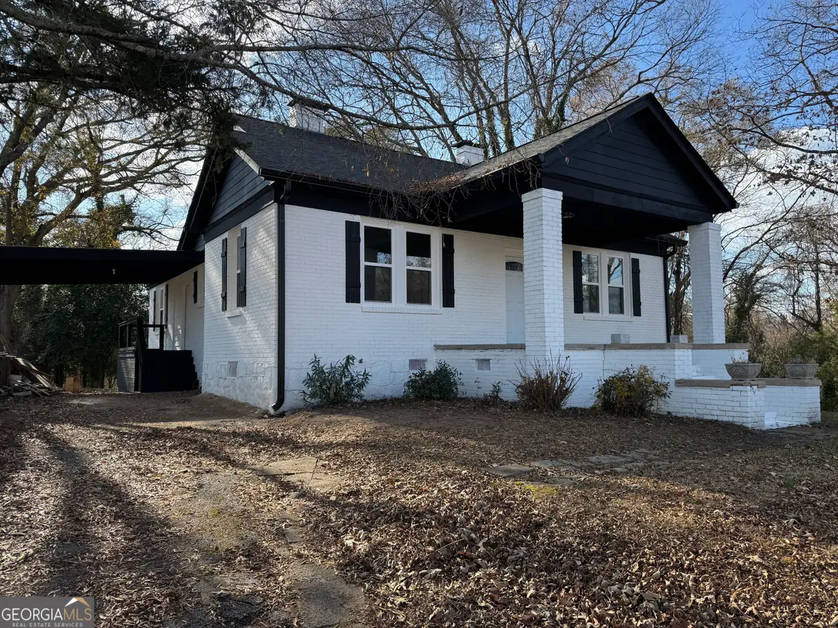 37 W Church Street, Elberton, GA 30635 - #1