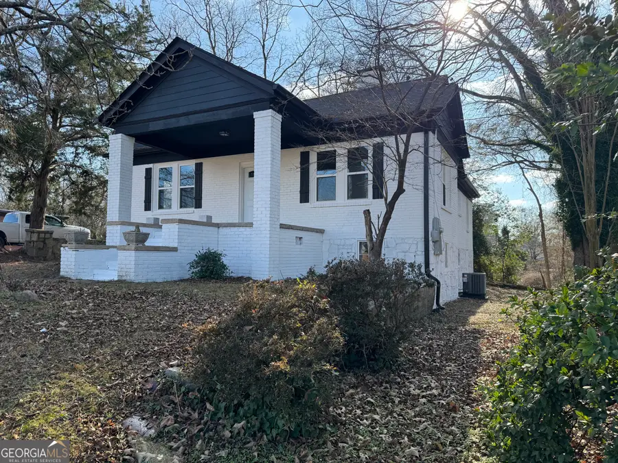 37 W Church Street, Elberton, GA 30635 - #2