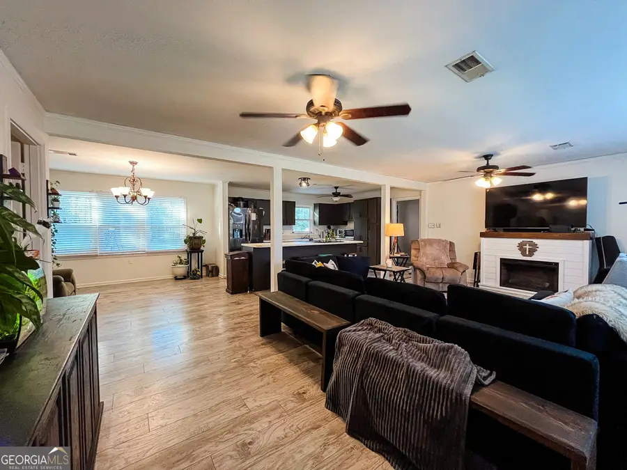 218 Pinehurst Drive, Dublin, GA 31021 - #3