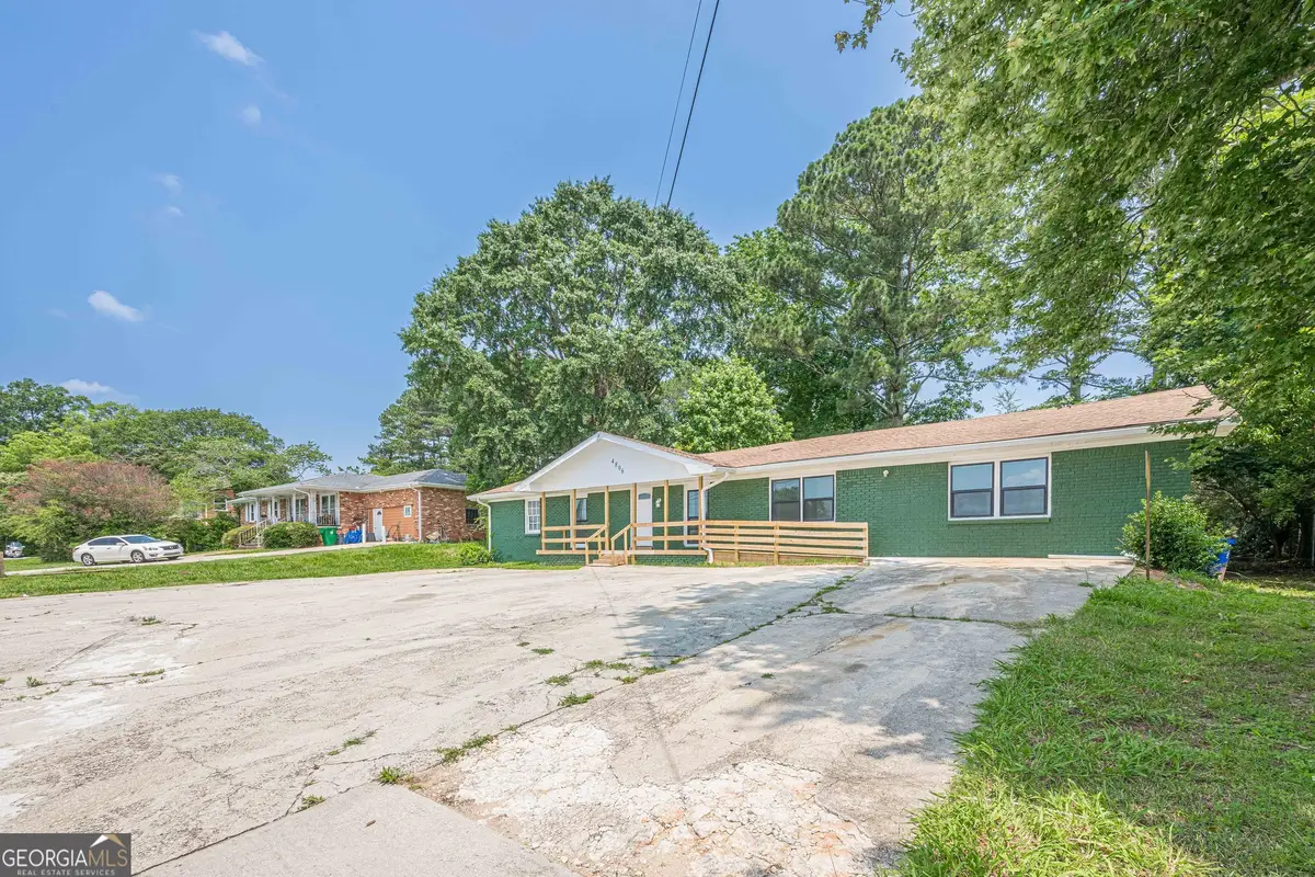 4806 Rockbridge Road, Stone Mountain, GA 30083 - #1