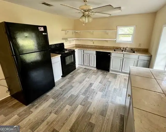 1716 Hatch Pkwy N, Baxley, GA 31513 - #3