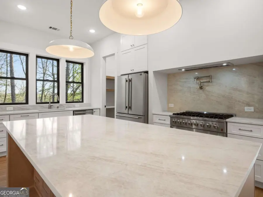 2439 Venture Drive, Gainesville, GA 30506 - #2