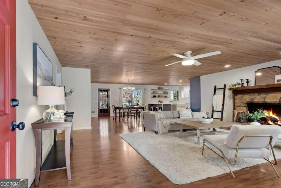 126 E Lake Drive, Roswell, GA 30075 - #3