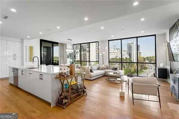 2425 Peachtree Road Ne #901, Atlanta, GA 30305