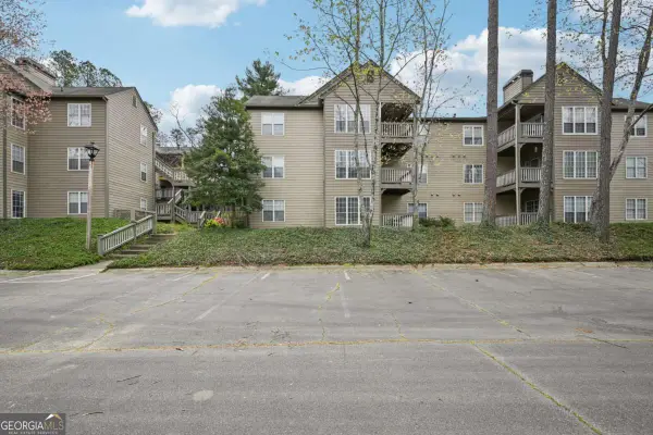 1006 Mill Pond Drive Se, Smyrna, GA 30082