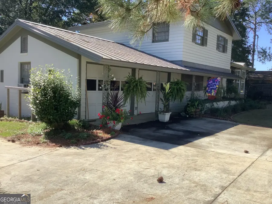 1410 E 24th Avenue, Cordele, GA 31015 - #3