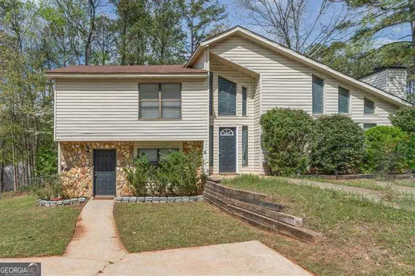 6820 S Lakewood Terrace, Douglasville, GA 30135