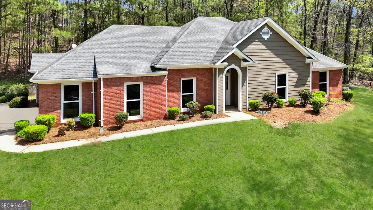 16 River Point Drive, Lagrange, GA 30240 - #1