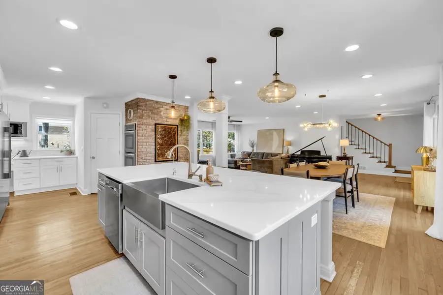 5002 Vernon Oaks Drive, Dunwoody, GA 30338 - #3