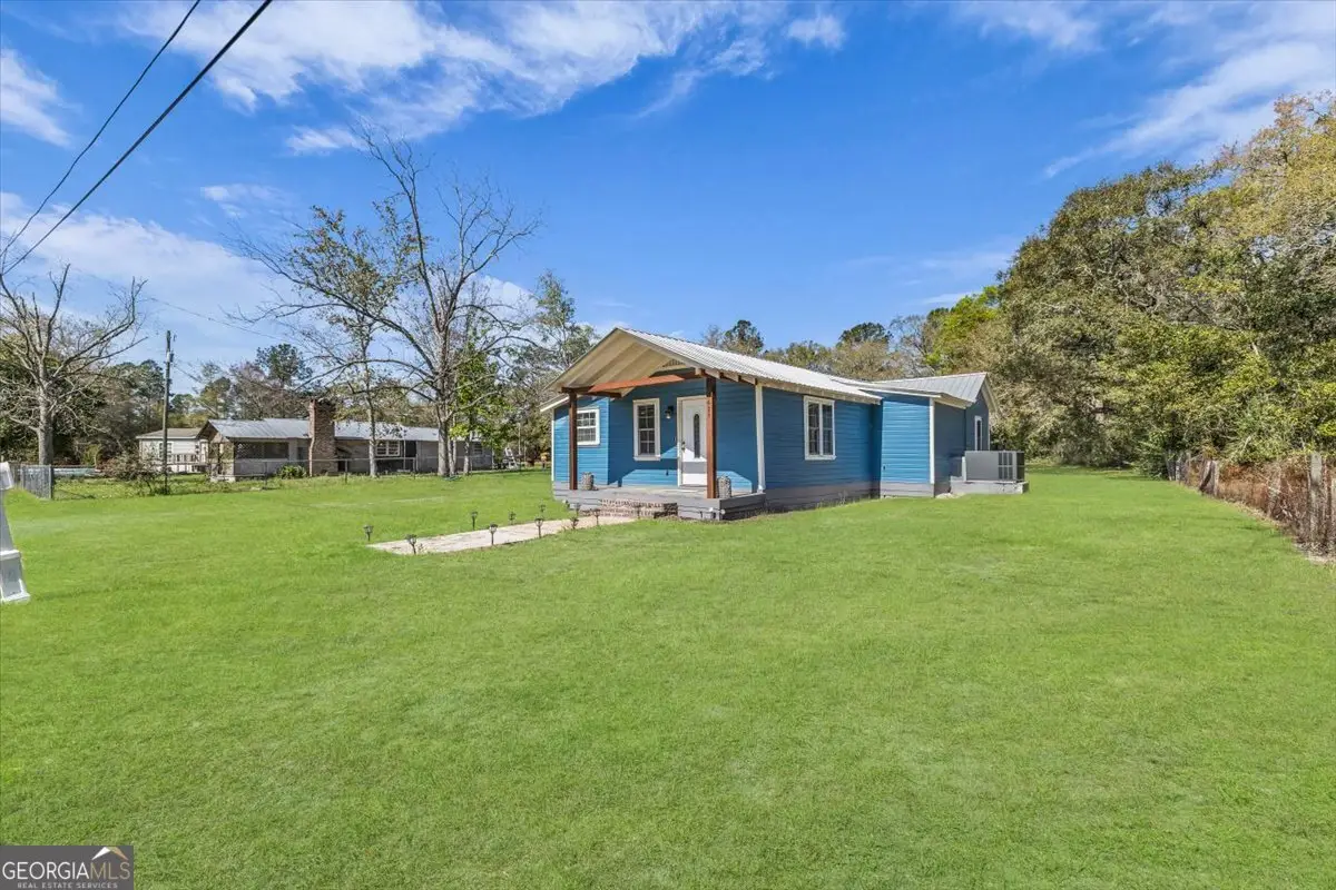 424 Gilford Street, Jesup, GA 31546 - #1