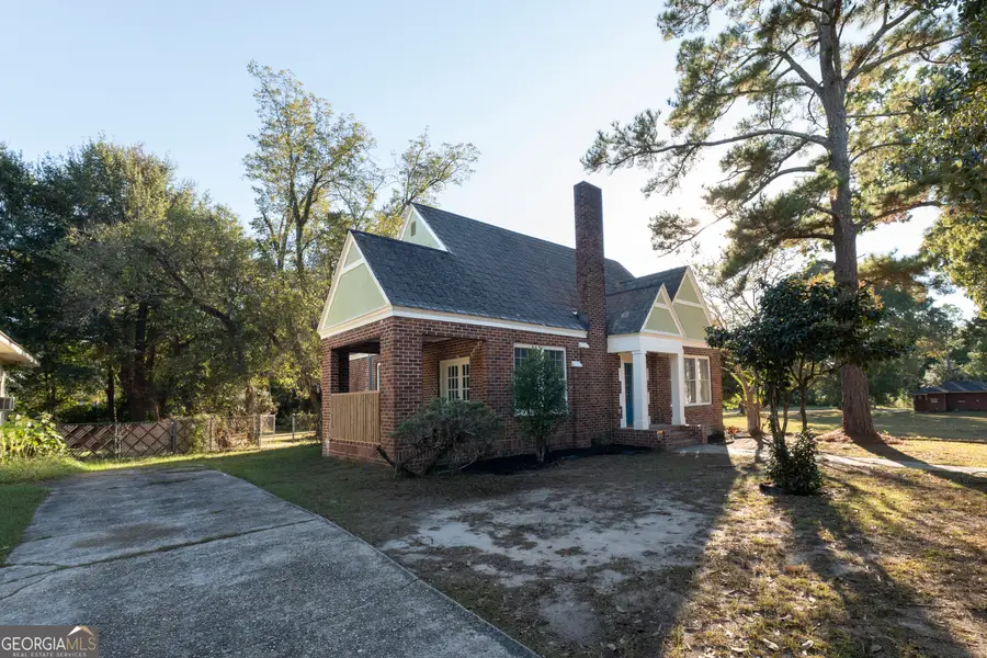 622 Whitney Avenue, Albany, GA 31701 - #3