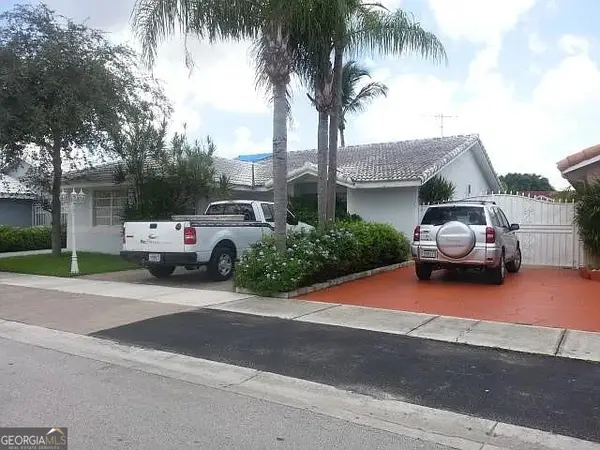 13965 SW 10th Street, Miami, FL 33184