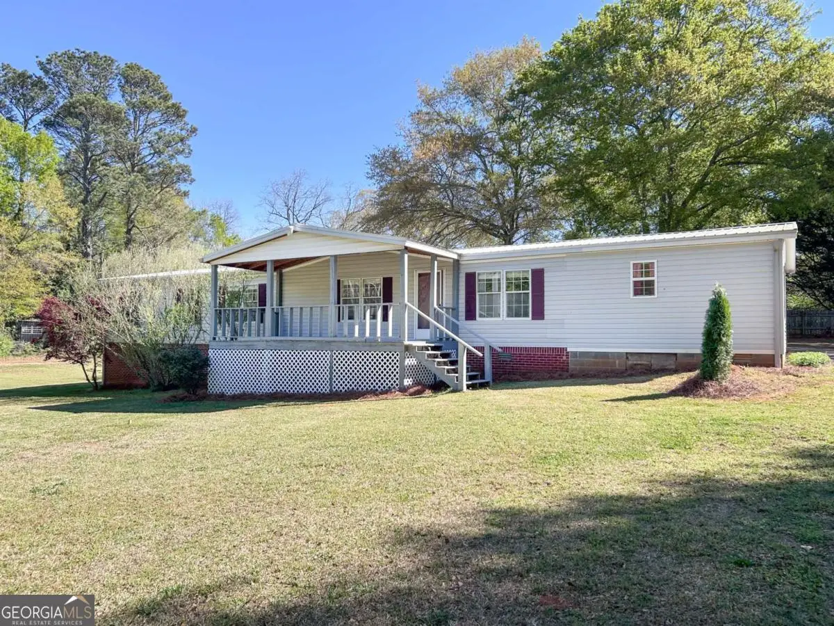 283 Third Street, Colbert, GA 30628 - #1