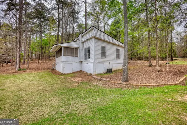 1697 County Line Extension, Mansfield, GA 30055