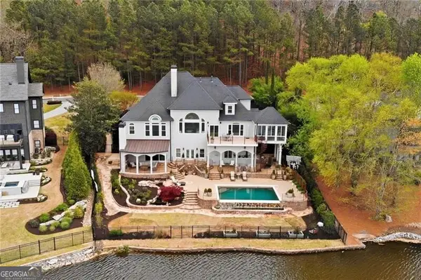 641 E Shore Drive, Canton, GA 30114