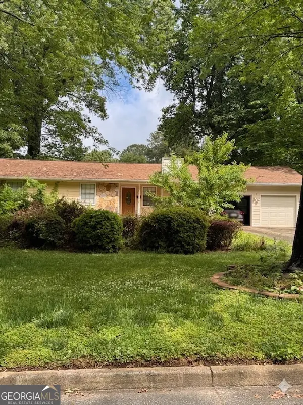 5003 Abbey Lane, Lilburn, GA 30047