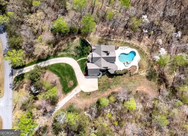 292 Etowah Drive, Dawsonville, GA 30534