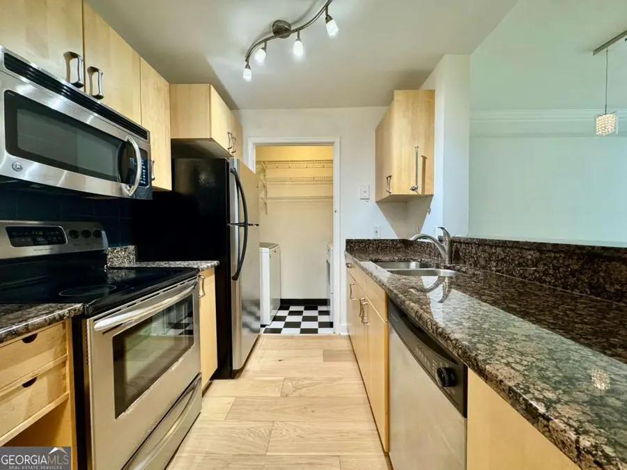 1074 Peachtree Walk Ne #B220, Atlanta, GA 30309 - #3