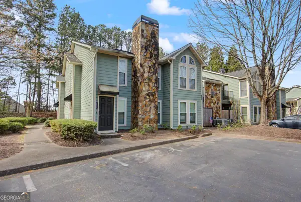 2011 Canyon Point Circle, Roswell, GA 30076